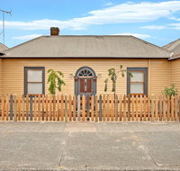 Robinson Cottage - Rent Accommodation