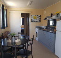 Rocks Retreat Cabin 3 - Lobster - Rent Accommodation