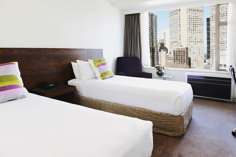 Rydges Melbourne - Rent Accommodation 3