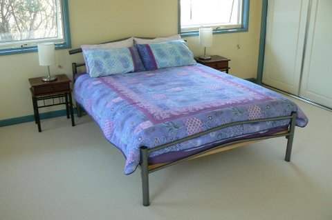 Sandy Point Beach Escape 2 Bedroom Apartment - Rent Accommodation 2