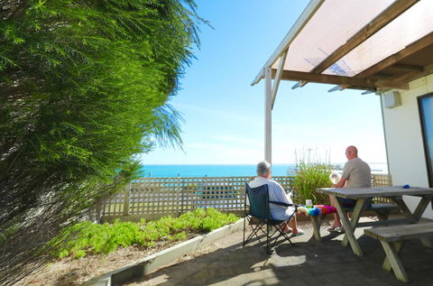 Sea Vu Caravan Park - Rent Accommodation 1