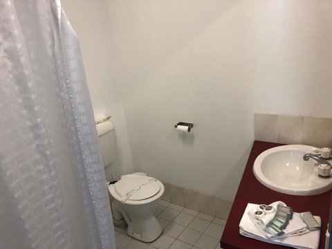 Seabreeze Beach Hotel - Rent Accommodation 2