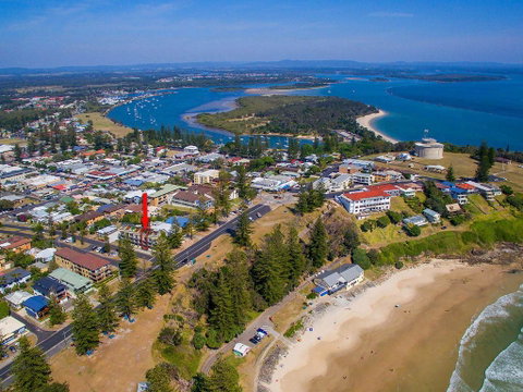 Seaspray 3 - Straight Across The Road From Main Beach Yamba - Rent Accommodation 1