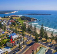 Seaspray Unit 7 straight across the road from Main Beach Yamba - Rent Accommodation