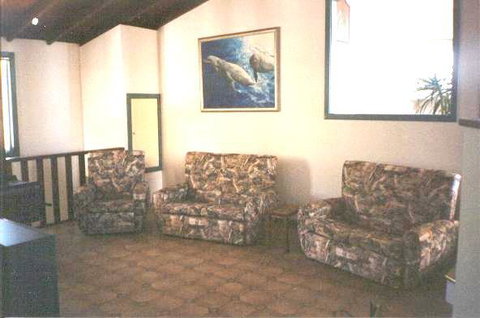 Seaview Holiday House - Rent Accommodation 3