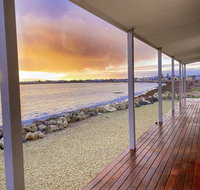 Smart Beach House  Pelican Point - Rent Accommodation