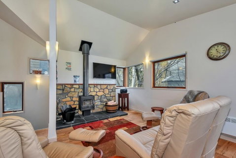 Snow Bound - Rent Accommodation 0