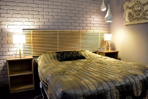 Strzelecki Motor Lodge - Rent Accommodation 2