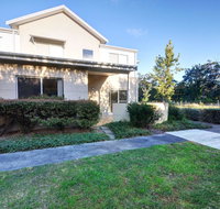 Stunning Holiday Townhouse - Rent Accommodation