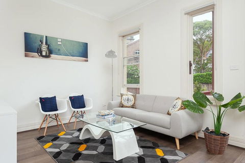 STUNNING SYDNEY HOME 11 - Rent Accommodation 2