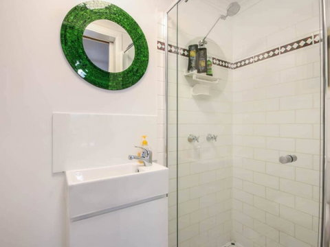 Stylish 3 Bedroom Family Home In Leafy Paddington - Rent Accommodation 1