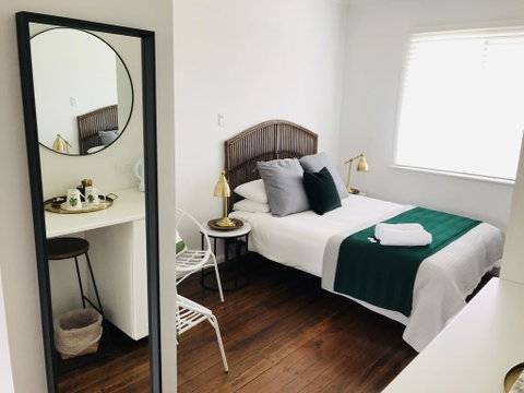 Tea Gardens Hotel - Rent Accommodation 2