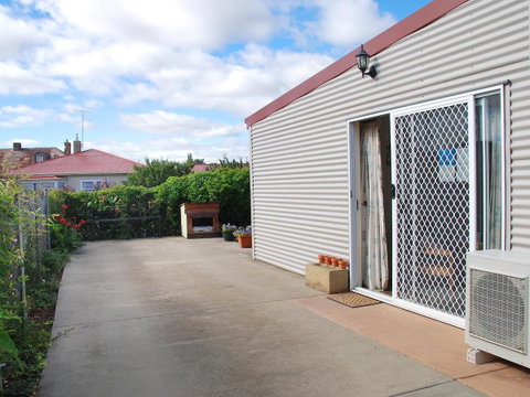 Oatlands Retreat - Rent Accommodation 2