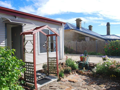 Oatlands Retreat - Rent Accommodation 0