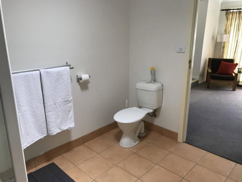 Oatlands Retreat - Rent Accommodation 11
