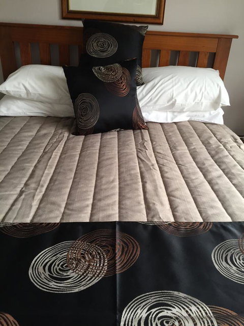 Oatlands Retreat - Rent Accommodation 4