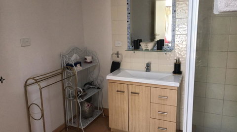 Oatlands Retreat - Rent Accommodation 9