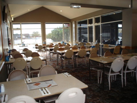 Argosy Motor Inn - Rent Accommodation 33