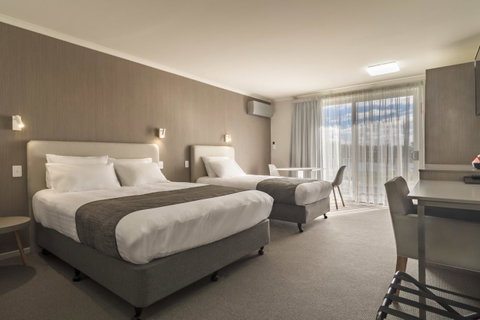 Argosy Motor Inn - Rent Accommodation 16