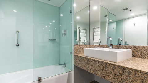 Hotel Grand Chancellor Hobart - Rent Accommodation 12