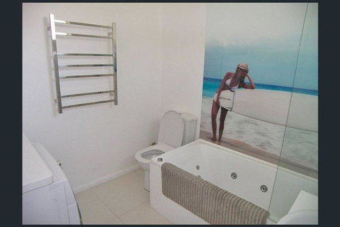 Hobart Colonial Apartment - Rent Accommodation 8