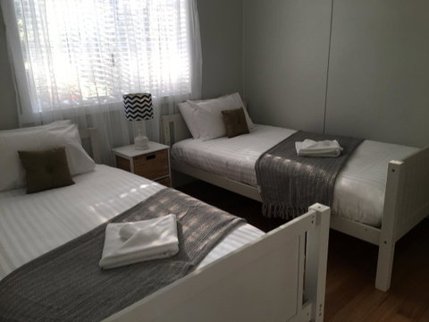 Up The Back - Rent Accommodation 17