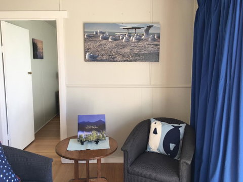 Up The Back - Rent Accommodation 8