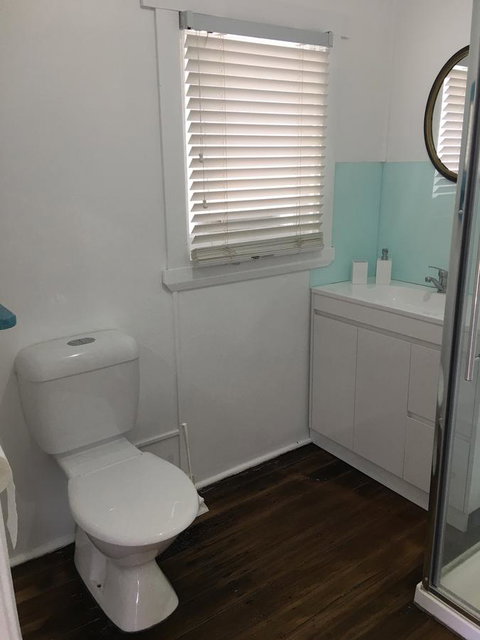 Up The Back - Rent Accommodation 20