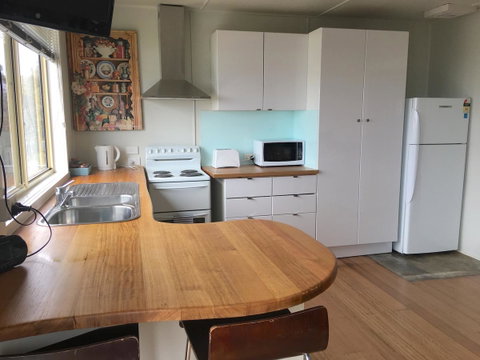 Up The Back - Rent Accommodation 10