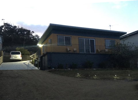 Up The Back - Rent Accommodation 32