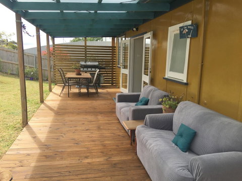 Up The Back - Rent Accommodation 25