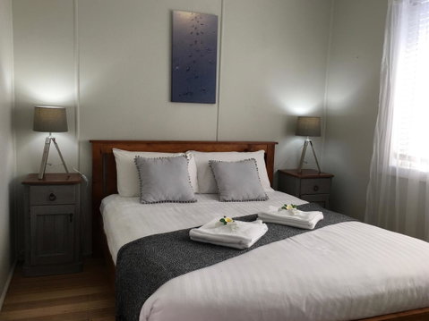 Up The Back - Rent Accommodation 13