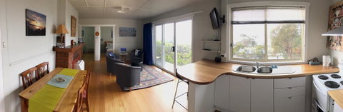 Up The Back - Rent Accommodation 6