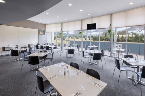 Travelodge Hotel Hobart Airport - Rent Accommodation 16