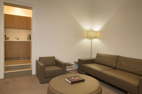 Ikon Hotel - Rent Accommodation 7