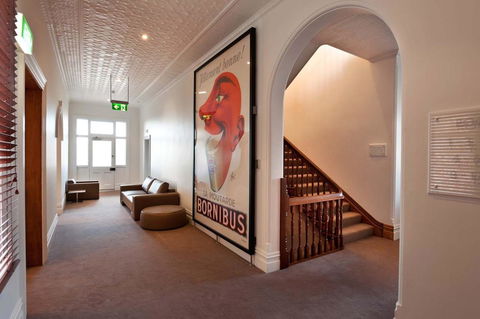 Ikon Hotel - Rent Accommodation 0