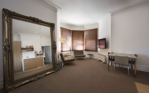 Ikon Hotel - Rent Accommodation 12