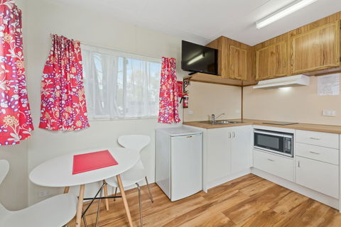 High Country Holiday Park - Rent Accommodation 28