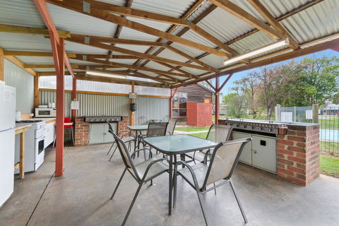 High Country Holiday Park - Rent Accommodation 31