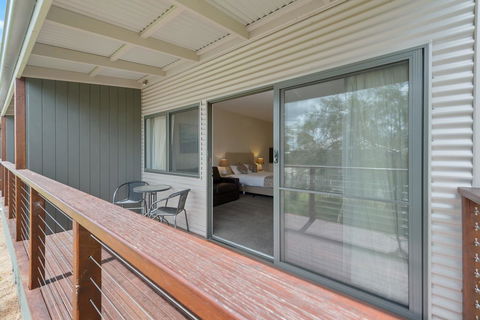 High Country Holiday Park - Rent Accommodation 6