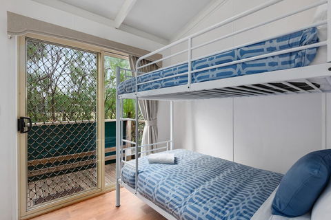 High Country Holiday Park - Rent Accommodation 17