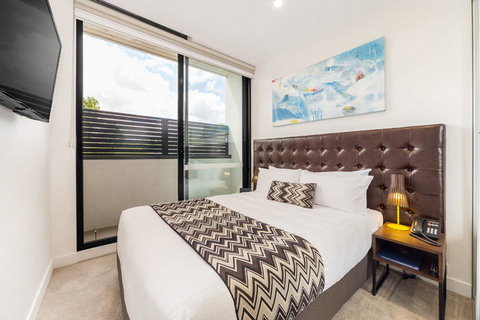 Whitehorse Apartments Hotel - Rent Accommodation 2