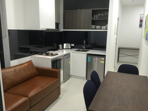 Whitehorse Apartments Hotel - Rent Accommodation 33
