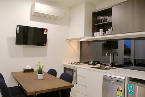 Whitehorse Apartments Hotel - Rent Accommodation 20