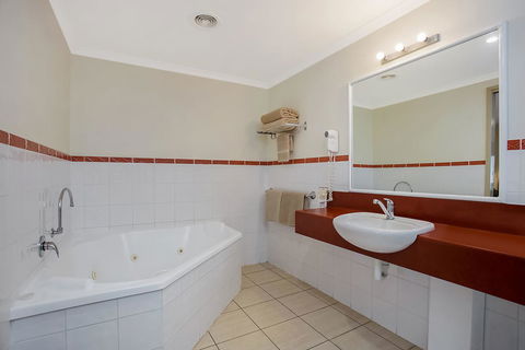 Comfort Inn Warrnambool International - Rent Accommodation 11