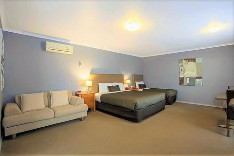 Comfort Inn Warrnambool International - Rent Accommodation 24