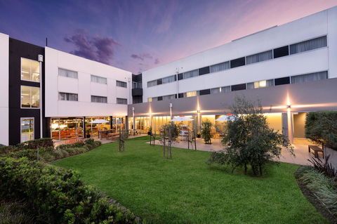 Atura Dandenong - Rent Accommodation 21