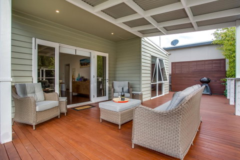 Cute Cottage On Cain - Beach At End Of Street - Rent Accommodation 6