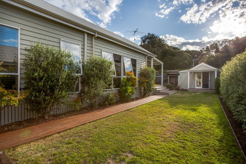 Cute Cottage On Cain - Beach At End Of Street - Rent Accommodation 9