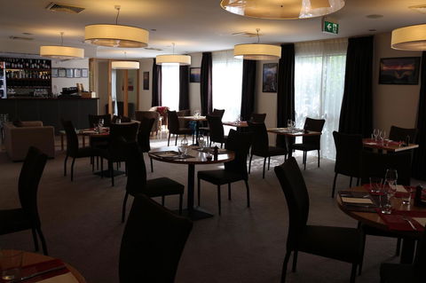 Bairnsdale International - Rent Accommodation 16